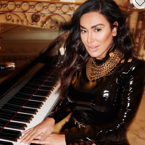 Huda Beauty Matte & Metal Melted Shadow in Limelight & Gold Chains NIB - Picture 3 of 3